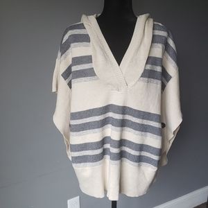NWT AEO Hooded Poncho size M